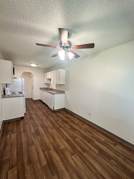 Building Photo - Villa 162 Apartments