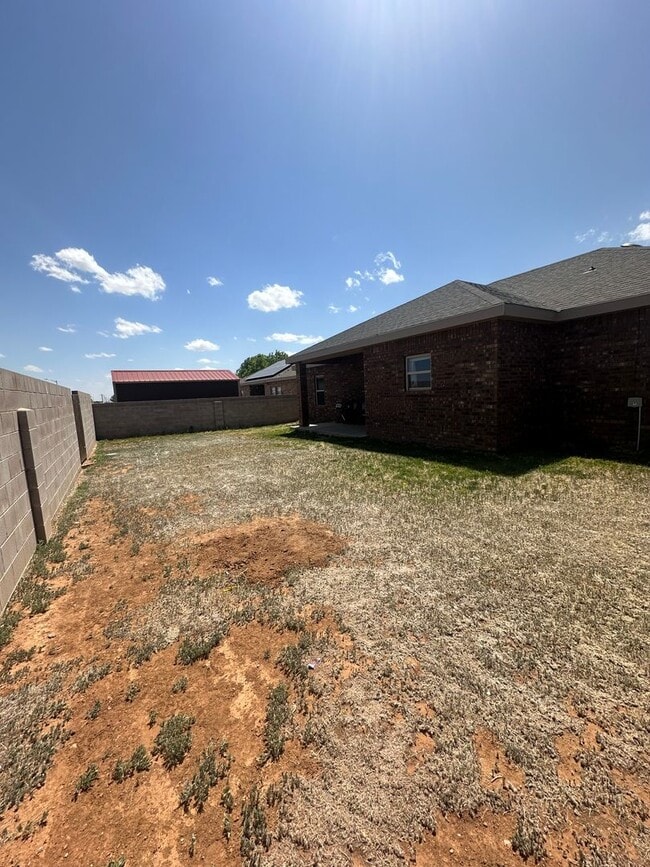Building Photo - Stunning 4 Bed 2 Bath Home! Parkview Schoo...