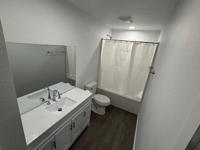 Building Photo - Brand New 3-bedroom 2 bath home with Garage