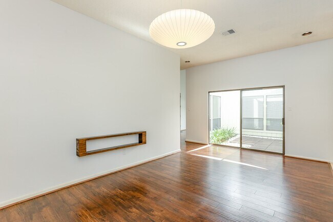 Building Photo - 13102 Wickersham Ln