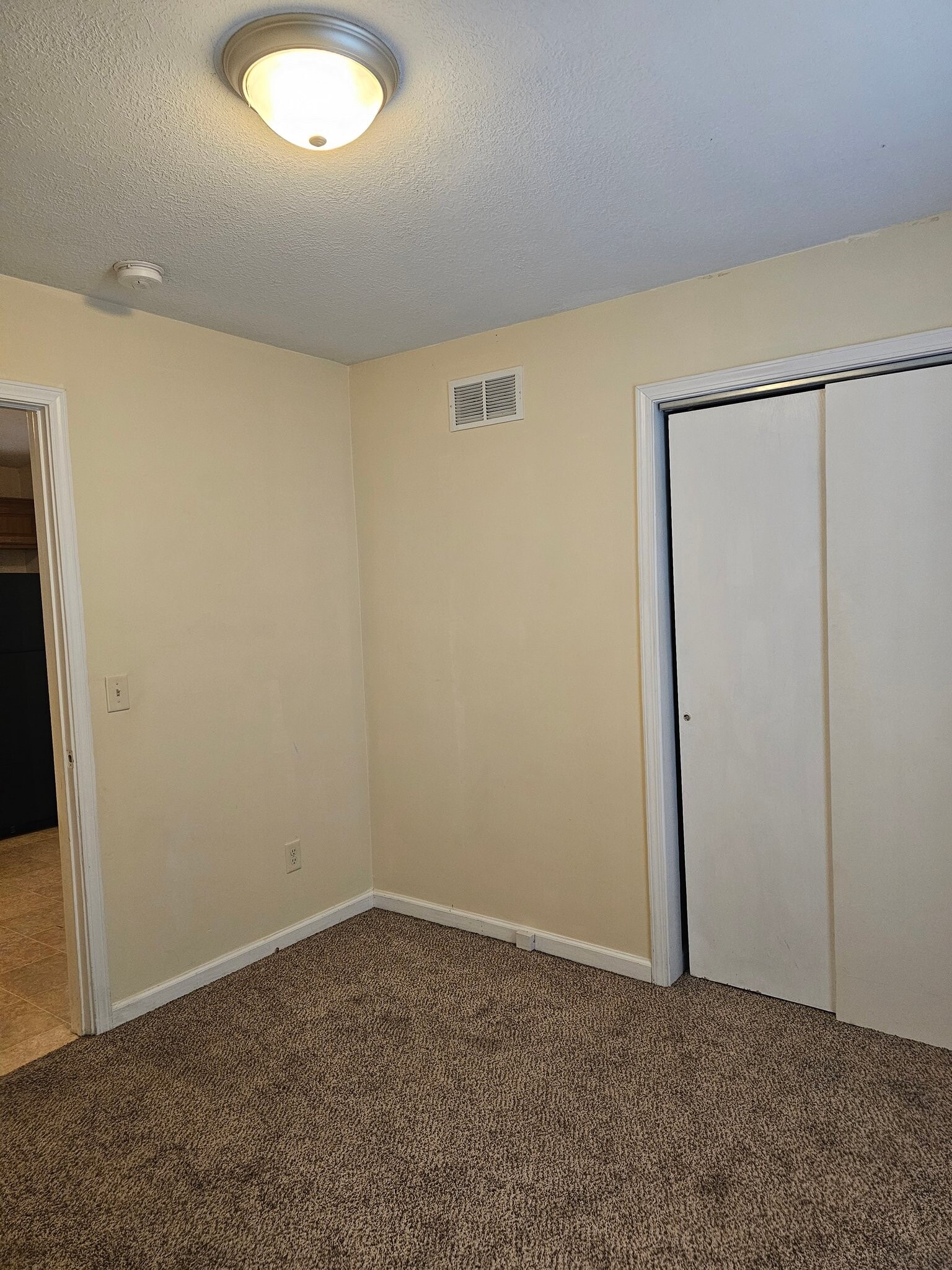 Building Photo - 1106 Park St