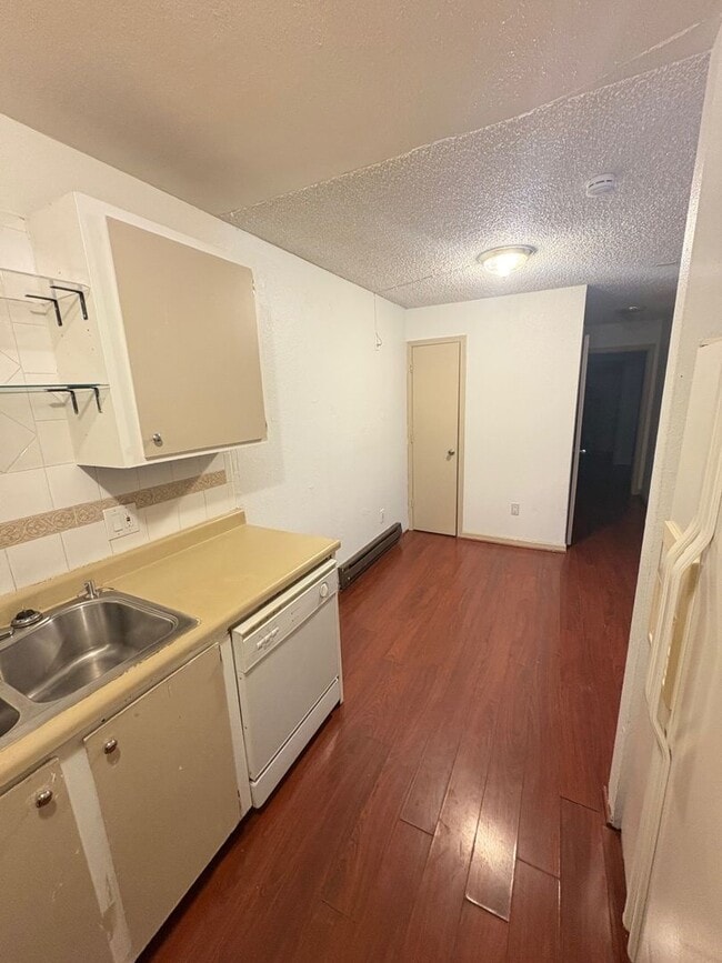 Building Photo - 2375 Tripp Dr