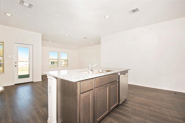 Building Photo - 941 Fueller Dr