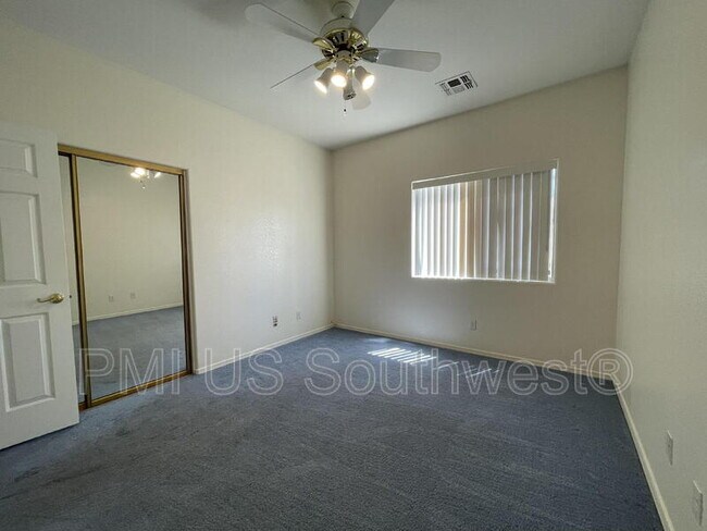 Building Photo - 3300 Ridge View Ave