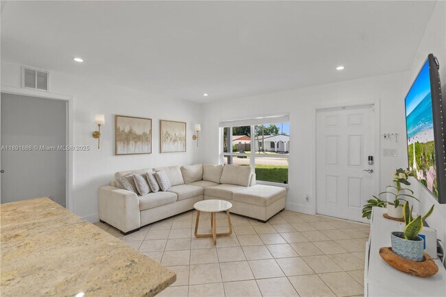 Building Photo - 301 NW 53rd Ct