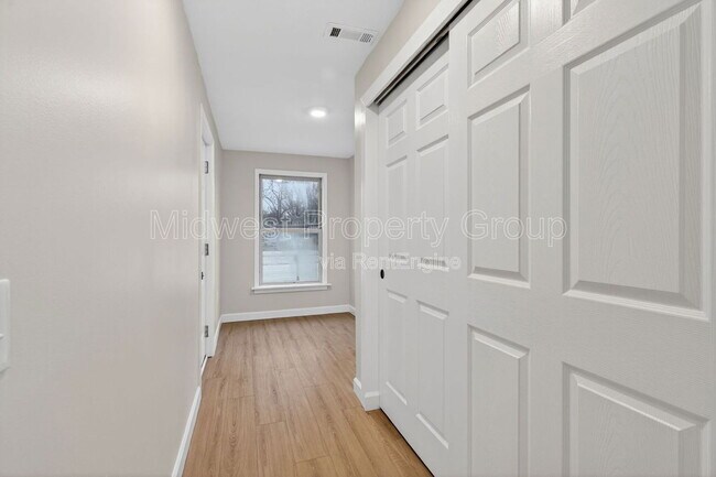 Building Photo - 90 Sutters Mill Rd