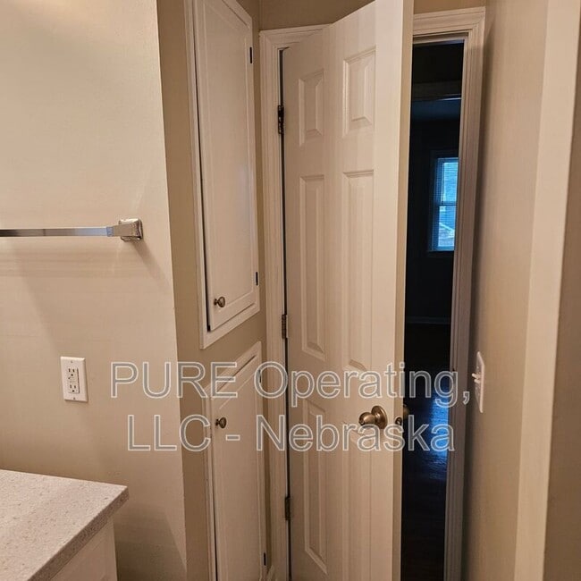 Building Photo - 3341 S 89th St