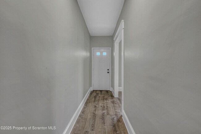 Building Photo - 1805 Farr St