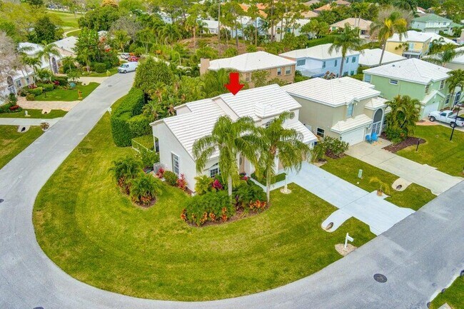 Building Photo - 18174 SE Fairview Cir