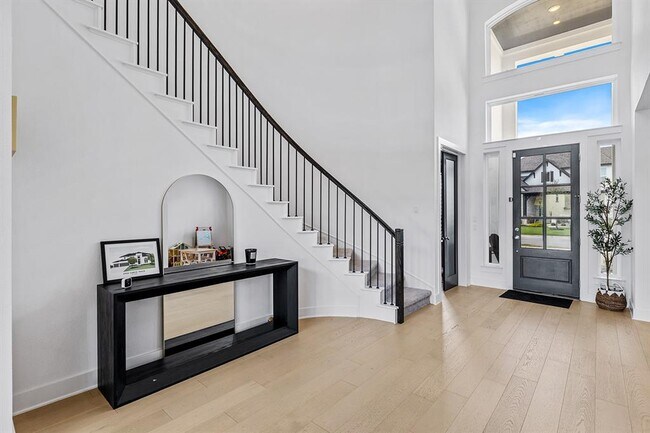 Building Photo - 2905 Canto Trce