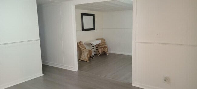 Building Photo - 4510 Granada Ave