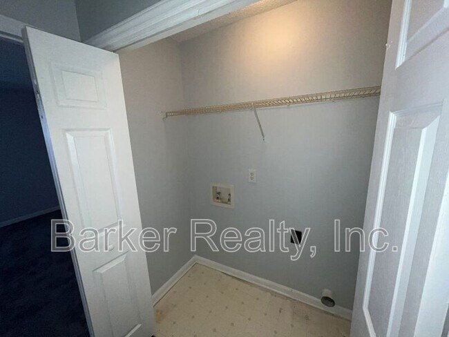 Building Photo - 2113 Spin Cast Pl