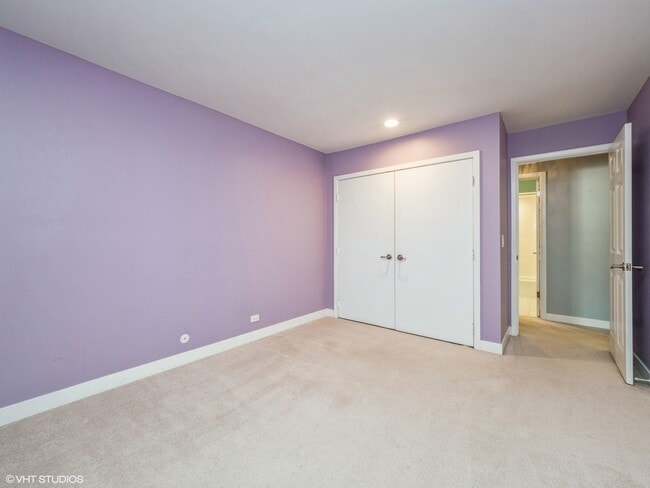 Building Photo - 550 Shorely Dr