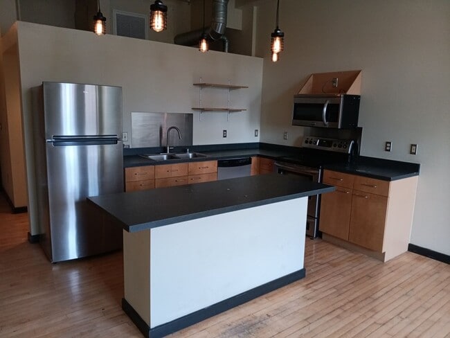 Primary Photo - 300 Tijeras Ave NE