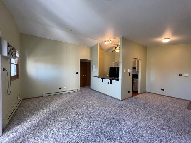 Building Photo - 1375 Cunat Ct
