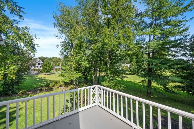 Building Photo - 55 Loughlin Ave