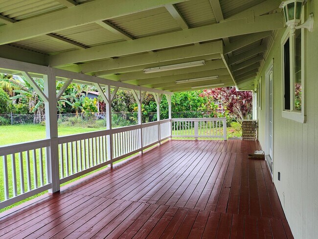 Building Photo - 3BR/2BA Home Near Hilo Hospital!