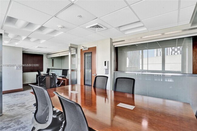 Building Photo - 31 SE 5th St