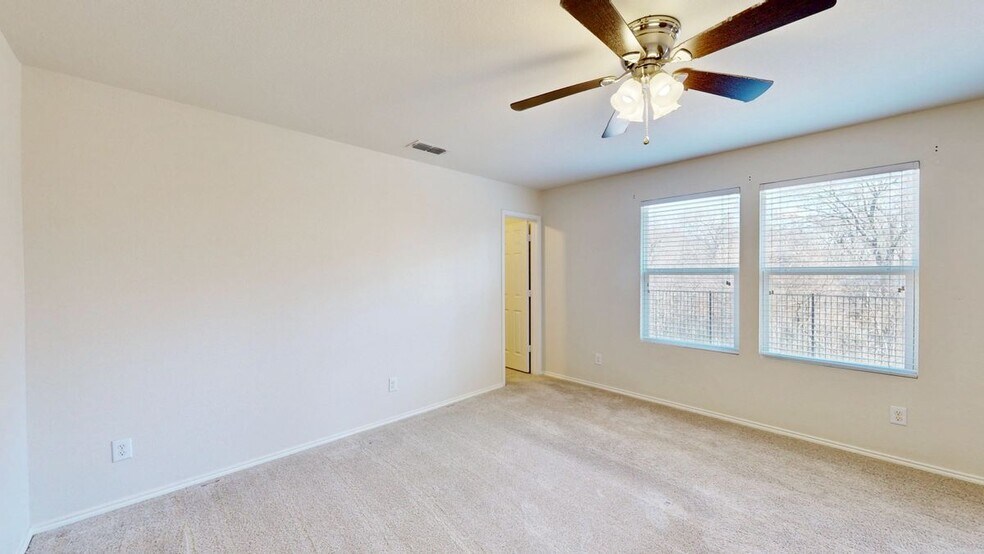 Building Photo - 2914 Whispering Pine Blvd