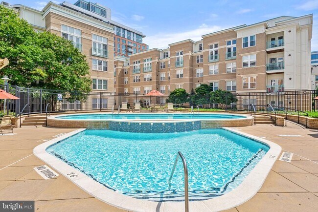 Building Photo - 12001 Market St