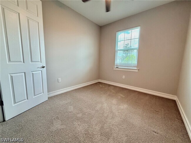 Building Photo - 842 Enbrook Lp