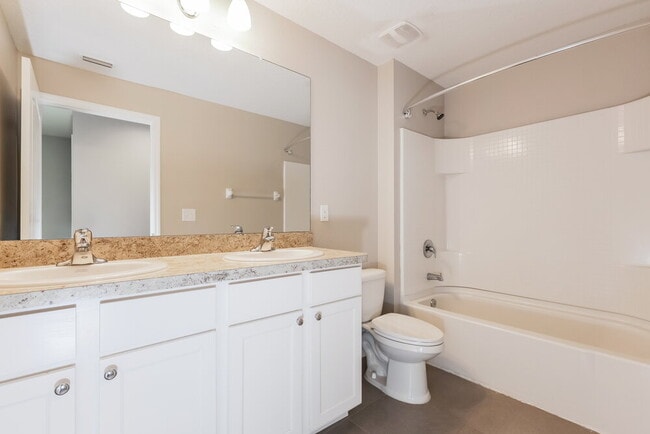 Building Photo - 10508 Whispering Hammock Dr