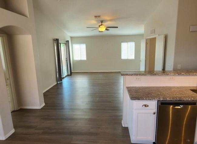Primary Photo - 11055 W Willow Field Dr