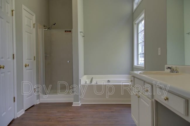 Building Photo - 3225 Ennfield Ln NW