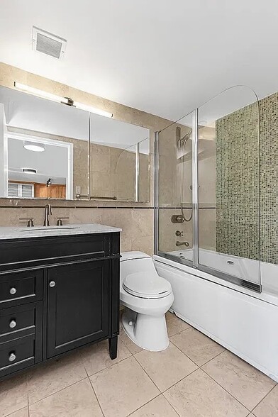 Building Photo - 62 W 62nd St