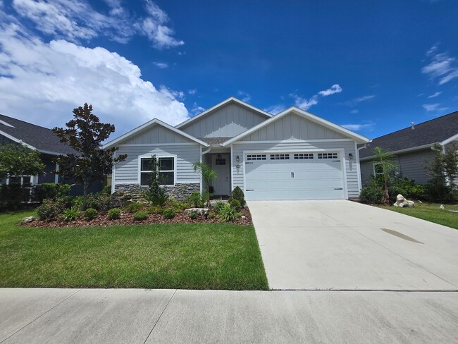 Building Photo - Beautiful 3-Bedroom, 2.5 Bath Home in Desi...