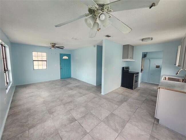 Building Photo - 1038 26th St