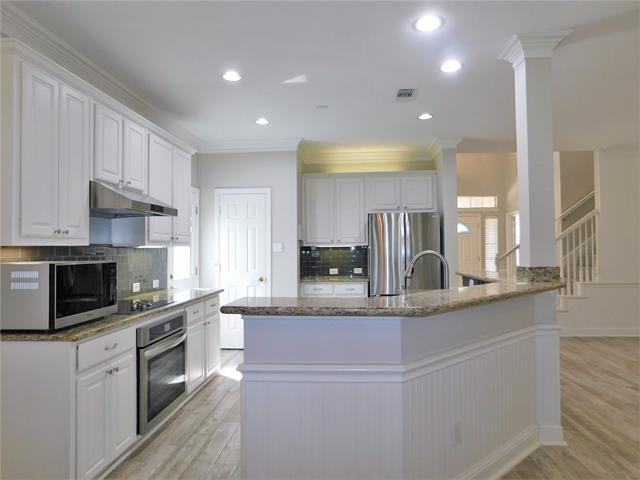 Building Photo - 4400 Ballymena Dr