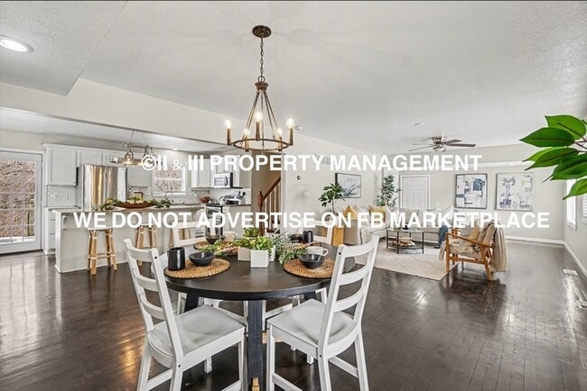 Building Photo - 2900 E Red Bridge Rd