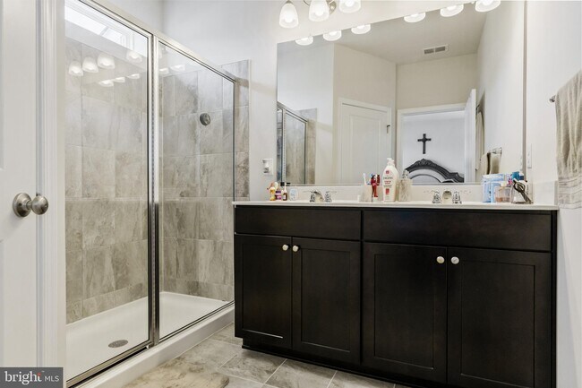 Building Photo - 18 Rome Wy