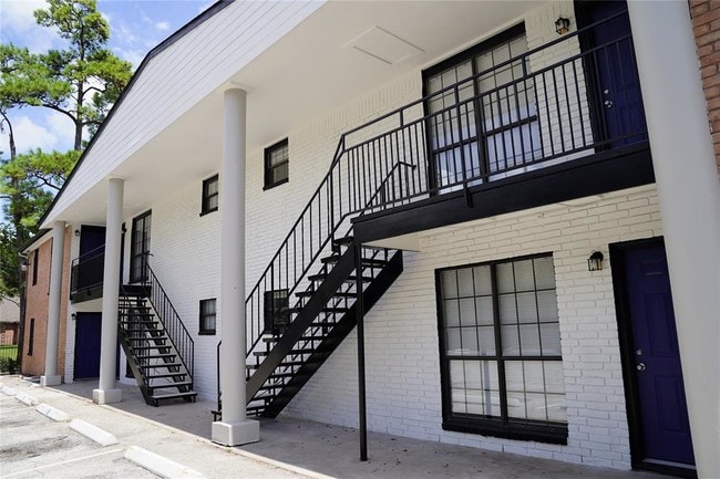 Building Photo - 3314 N MacGregor Way