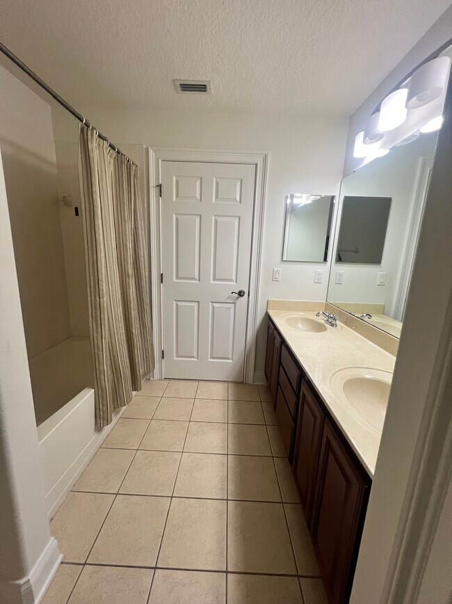 Building Photo - 7457 Regina Way