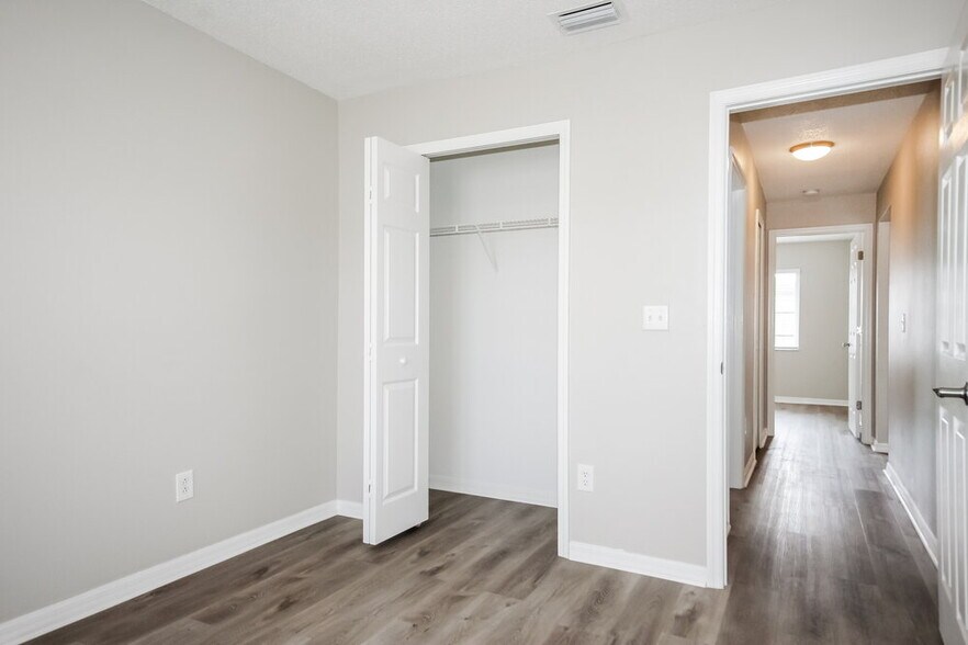 Building Photo - 1515 Birchstone Ave