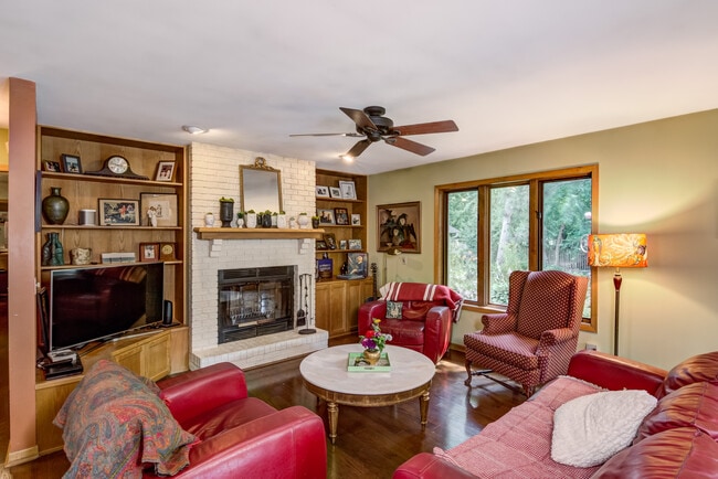 Great Room - 3373 Whispering Pines Ln