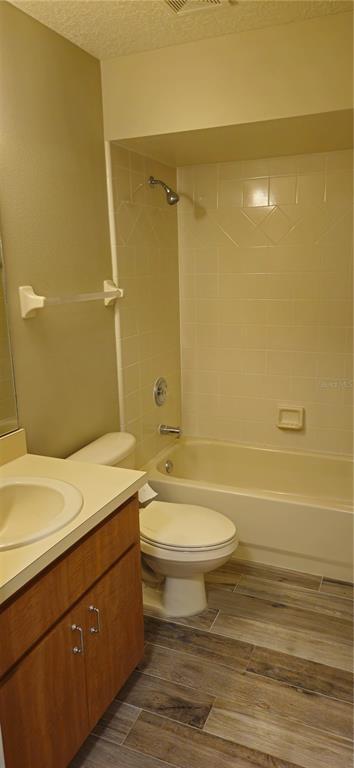Building Photo - 1568 Grove Ct