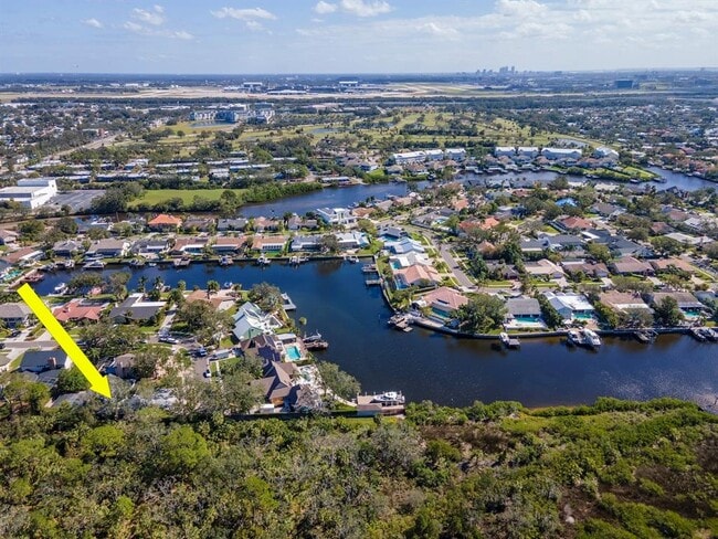 Building Photo - 4202 Deepwater Ln