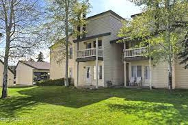 Building Photo - HOMESTAKE HAVEN   **Summer Rental**