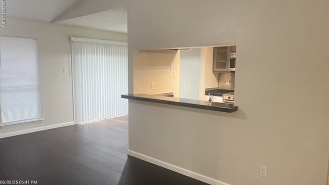 Building Photo - 3900 Glen Knoll Ct