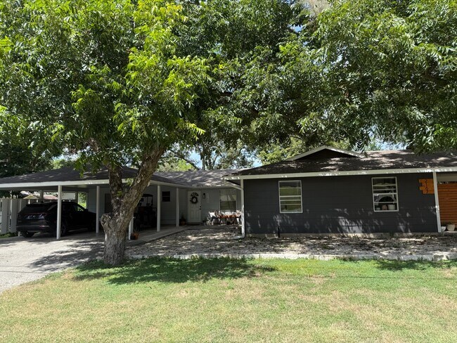 Building Photo - 2159 Gruene Rd