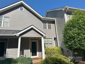 Building Photo - 2958 Iron Gate Ln