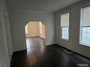 Building Photo - 569 Melbourne St