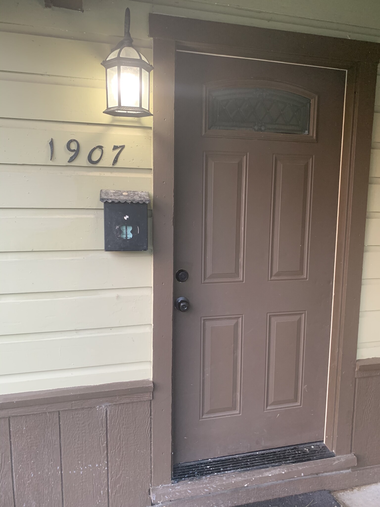 Front door - 1907 E Crestwood Dr