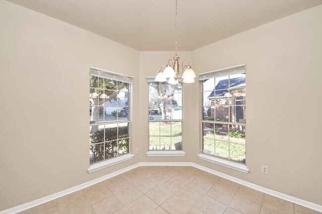 Building Photo - 19438 Juniper Vale Cir