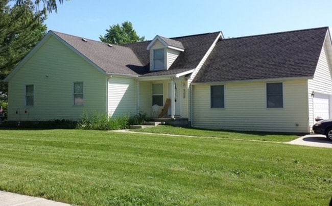 Building Photo - 703 Kenny Ln