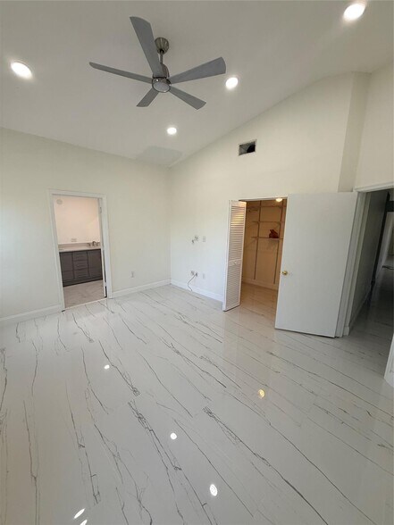 Building Photo - 3380 NW 78th Ave