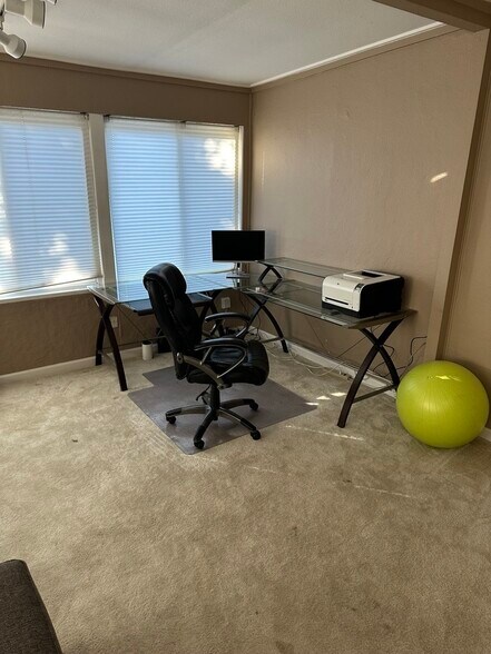 Family room working area - 5966 11th Ave